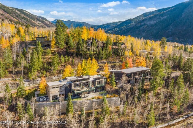 Building Photo - 191 Skimming Ln