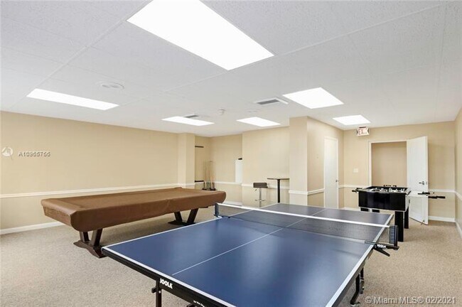 Building Photo - 111 N Pompano Beach Blvd