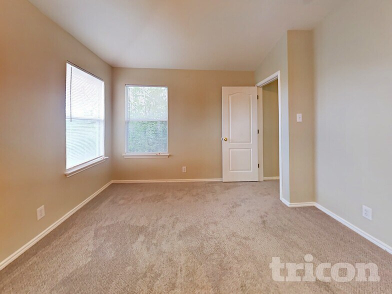 Building Photo - 6620 Richland Pl