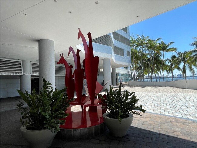 Building Photo - 335 S Biscayne Blvd