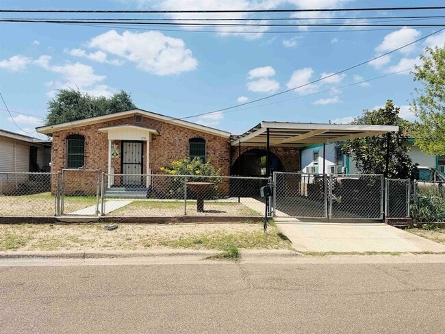 Primary Photo - 216 W Olive St