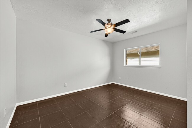 Building Photo - 1831 Mickle Creek Dr