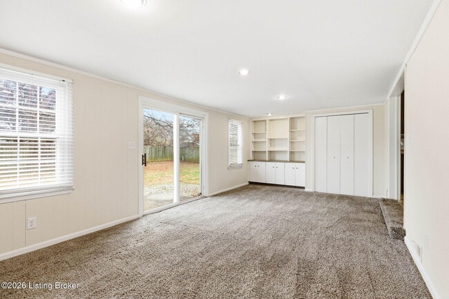 Building Photo - 2403 Silverbrook Ave