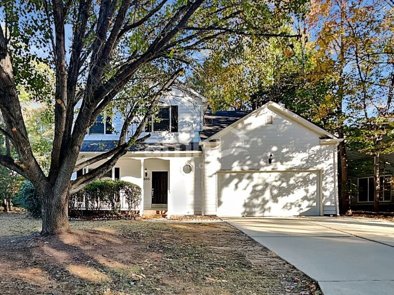 Primary Photo - 1305 Groveland Trl