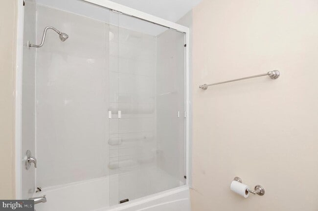 Building Photo - 1815 S Charles St