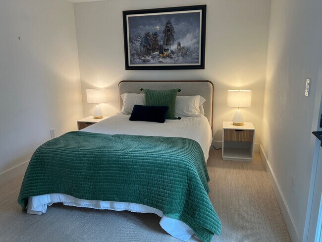 Building Photo - Modern 2 BDR Retreat: Serene Backyard