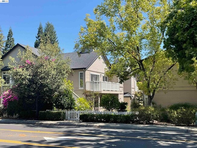 Building Photo - 1396 Danville Blvd