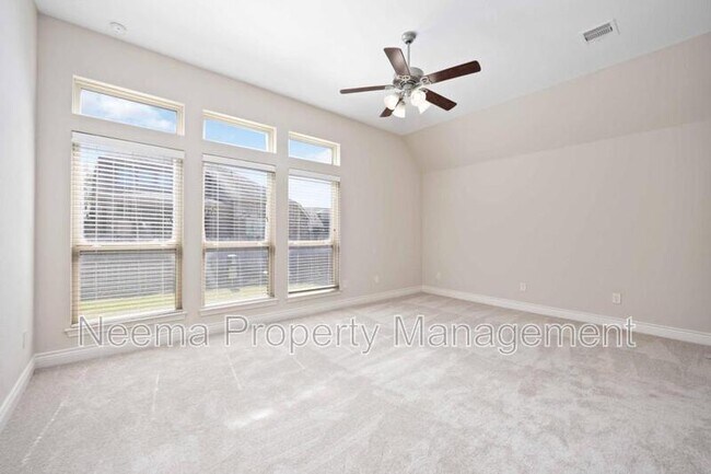 Building Photo - 115 Pine Crest Cir