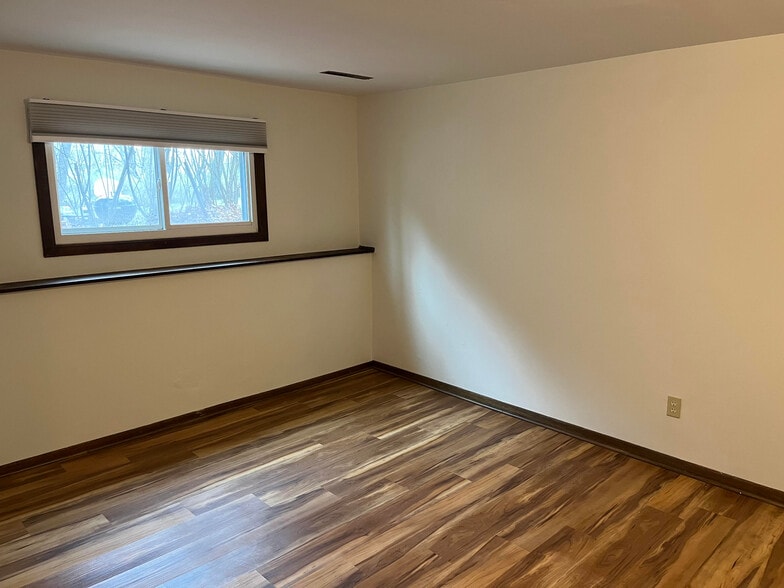 Bedroom 4 LL - 3001 Ashford Ln