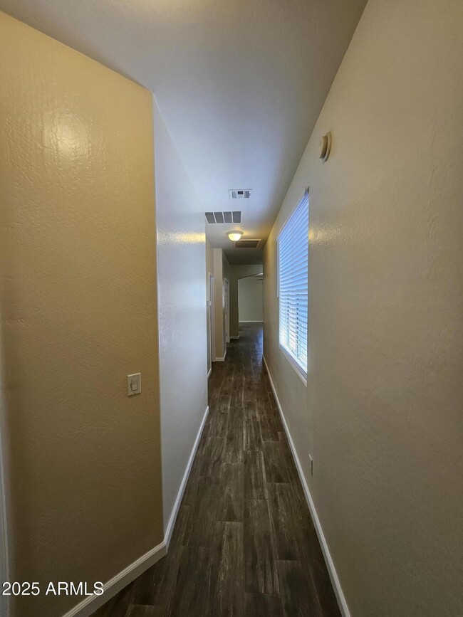 Building Photo - 14574 W Shaw Butte Dr