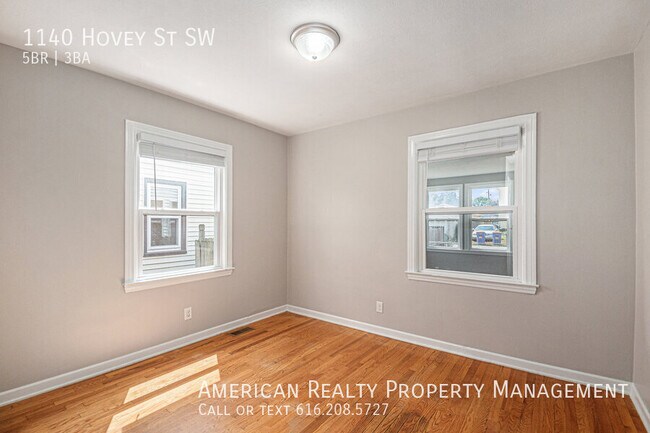 Building Photo - 1140 Hovey St SW