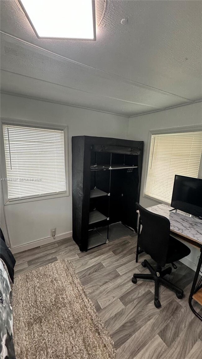 Building Photo - 601 NE 4th Ct.