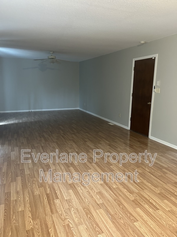 Building Photo - 10243 Bayton Ct