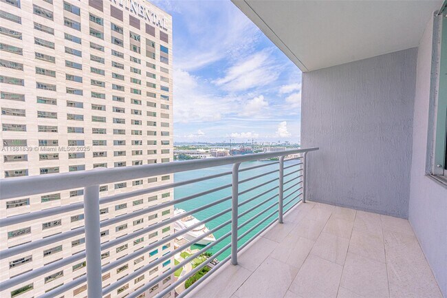 Building Photo - 335 S Biscayne Blvd