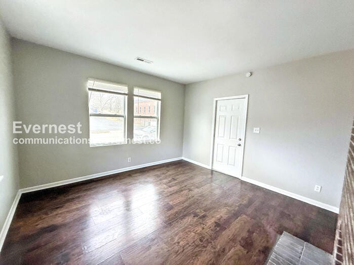 Building Photo - 318 Oregon St