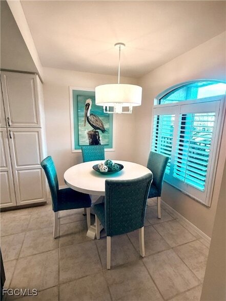 Building Photo - 12171 Kelly Sands Way