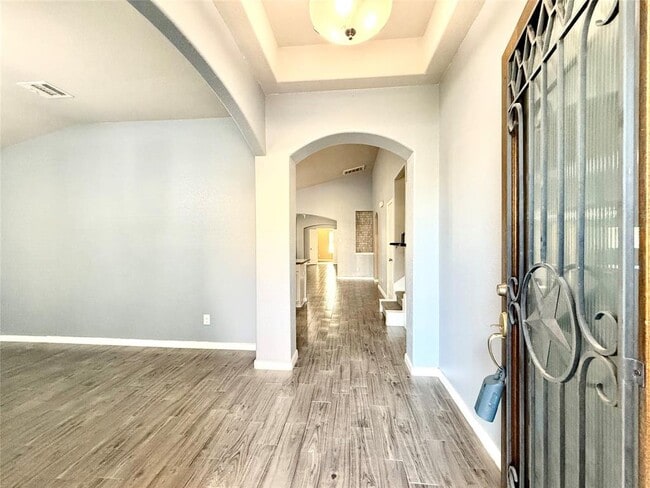 Building Photo - 7403 Cypress Pin Oak Dr