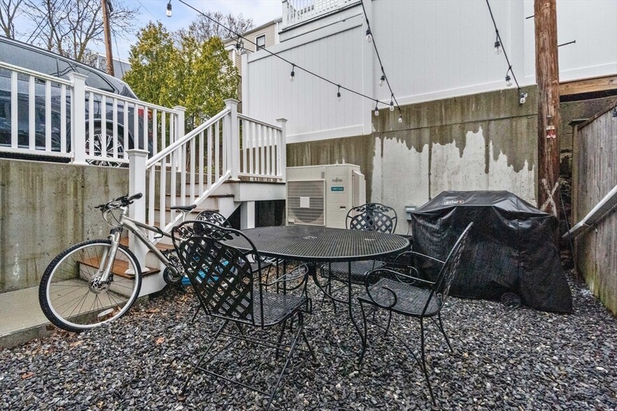 Primary Photo - 12 Colebrook St