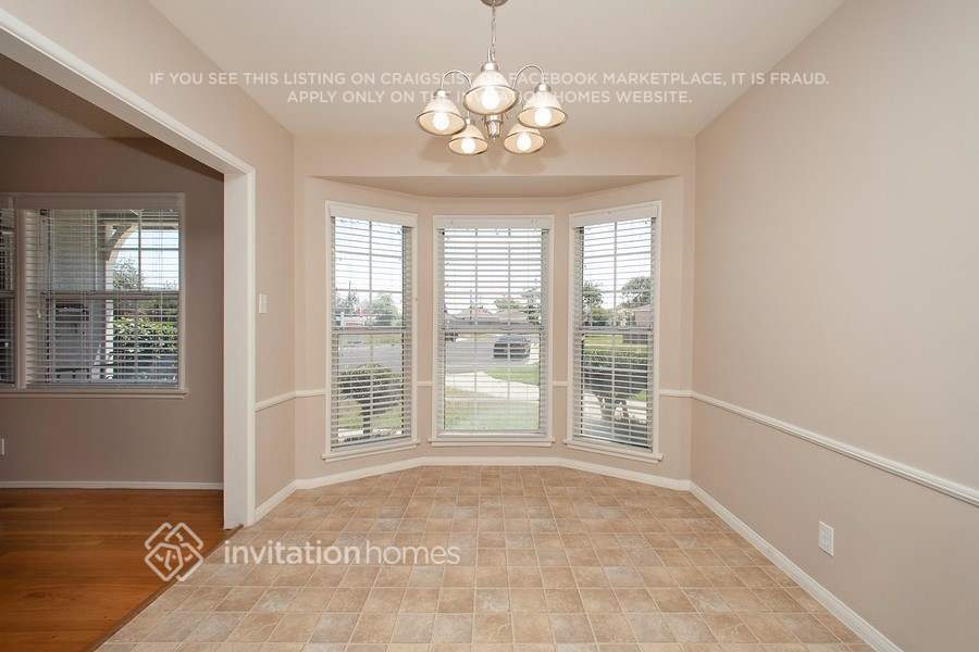Building Photo - 12801 Zeus Ave