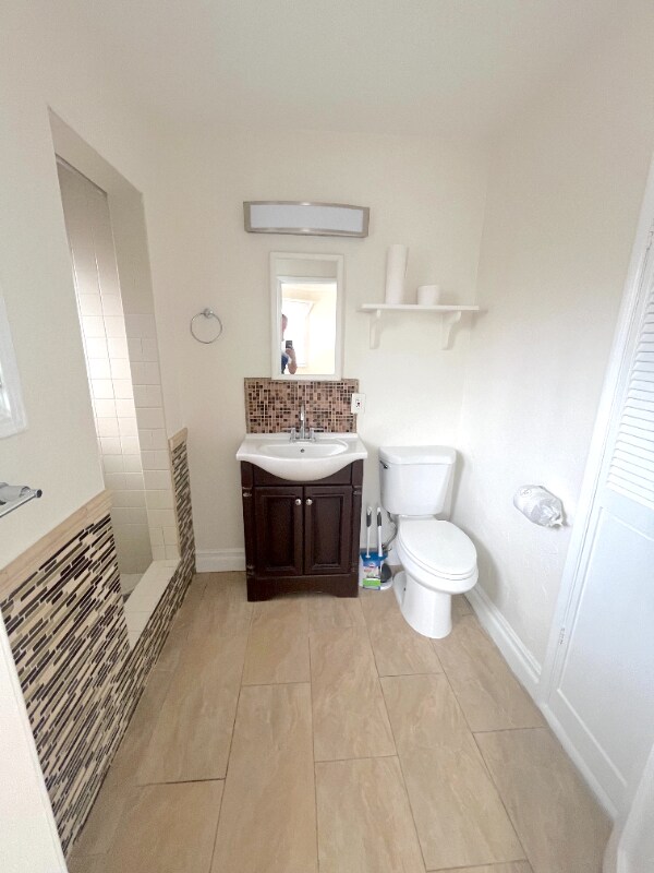 Building Photo - 212 N Coast Hwy