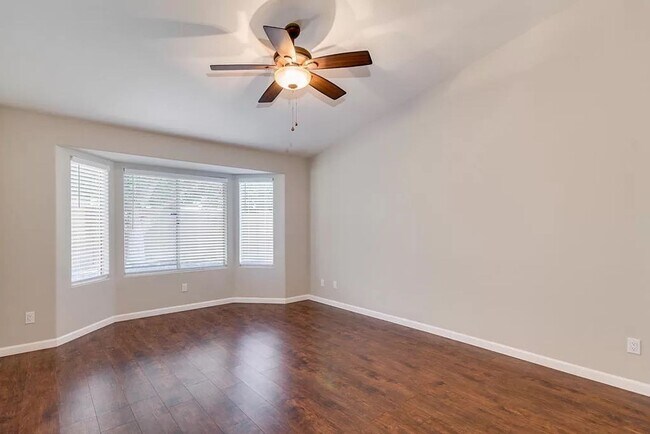 Building Photo - Terrific home in great Gilbert neighborhood!