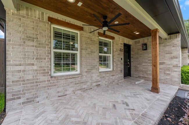 Building Photo - 5521 Lincrest Ln
