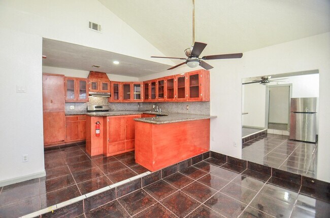 Building Photo - 11517 Bannister Ln