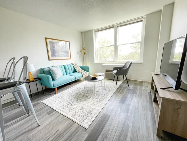 Building Photo - 2515 Burnet Ave