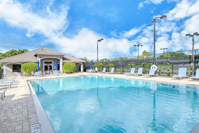 Building Photo - 9300 Clubside Cir