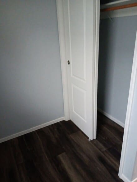 Building Photo - Anthony&#39;s