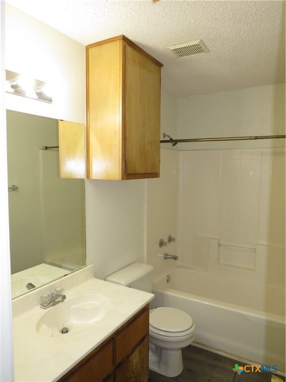 Primary Photo - 142 Wolfe Rd