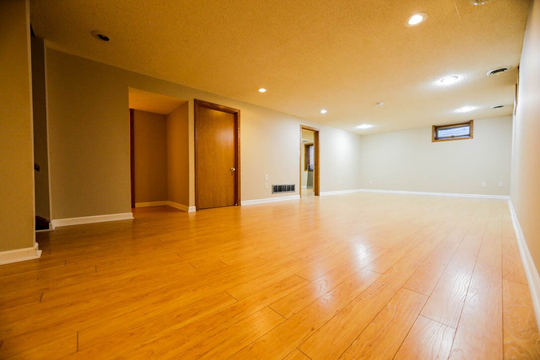 Family room (1) - 13113 Irving Ave S