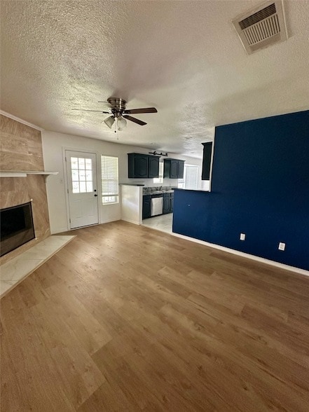 Building Photo - 6524 Blue Grass Dr