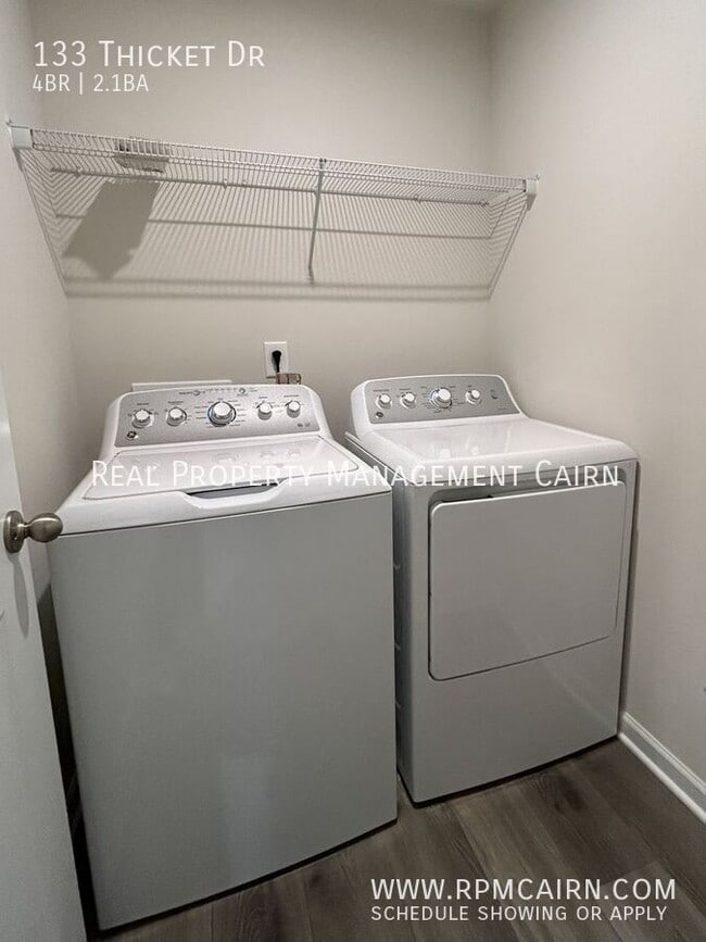 Building Photo - 133 Thicket Dr