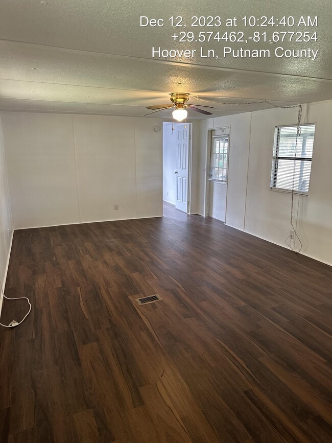Building Photo - 102 Hoover Ln
