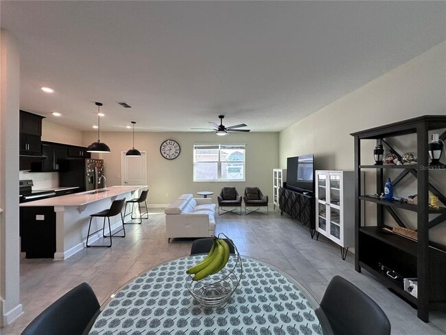 Building Photo - 14143 Title Wy