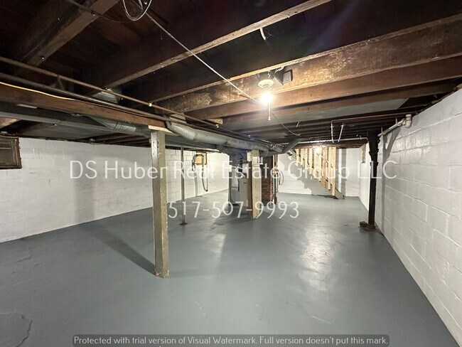 Building Photo - 1415 Lansing Ave