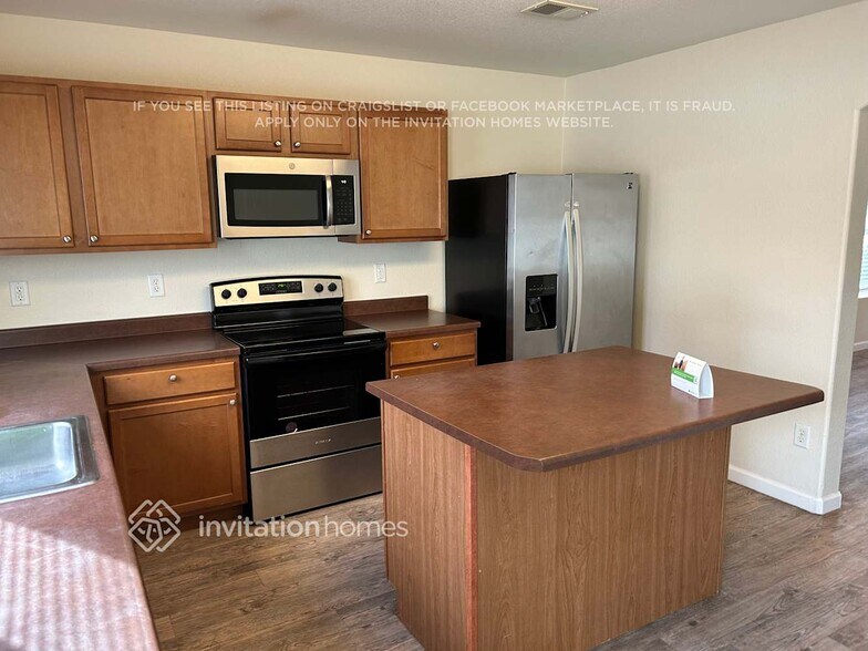 Building Photo - 7865 Campground Dr