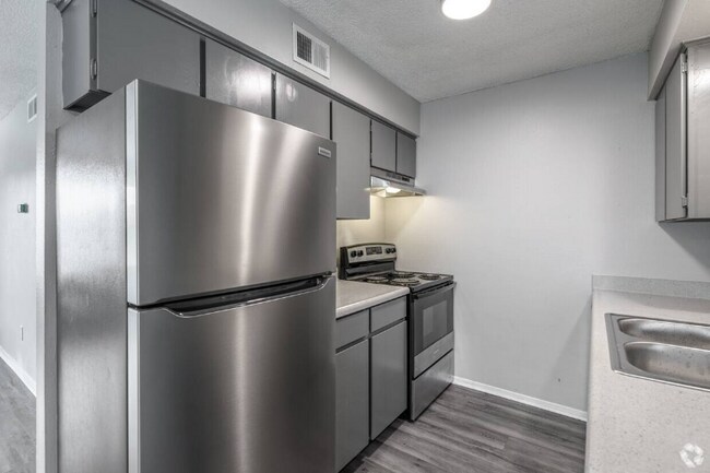 Building Photo - 55 N Ranchwood Blvd