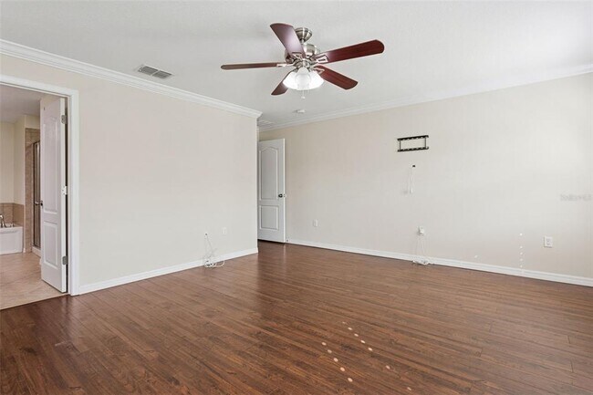 Building Photo - 9568 Trumpet Vine Loop