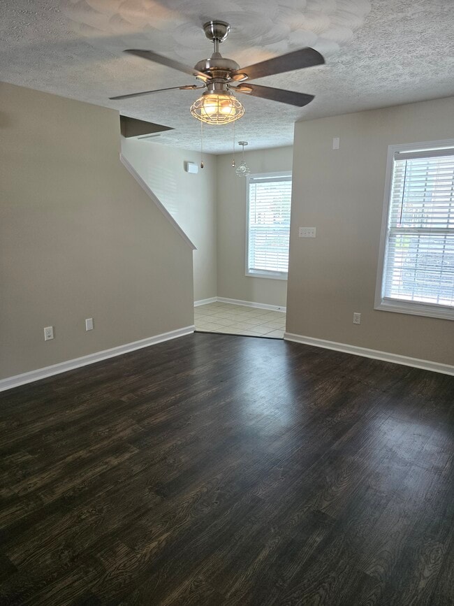 Licing room - 102 Glen Cannon Dr