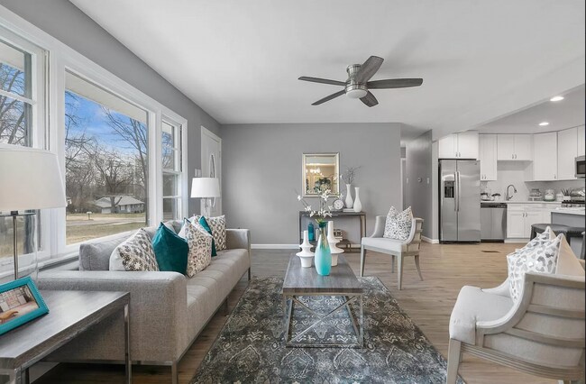 Building Photo - 622 Nancy Plz