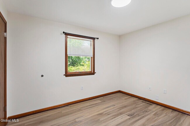 Building Photo - 62 Devitt Rd