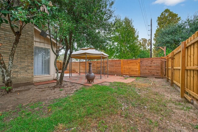 Building Photo - 6102 Crakston St