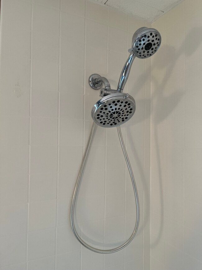 Building Photo - 679 Colvin Blvd