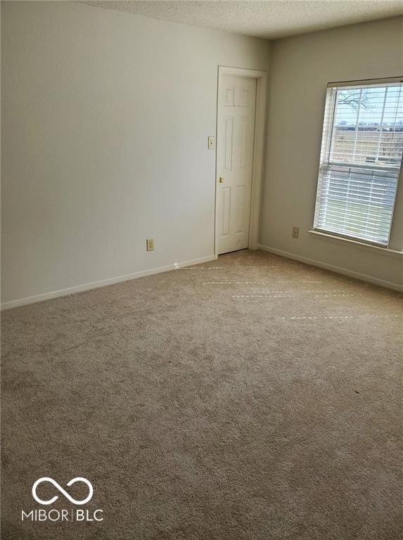 Building Photo - 5643 N Rockingham Ln