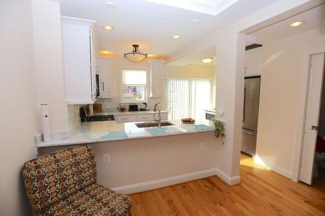 Building Photo - 237 16th St SE