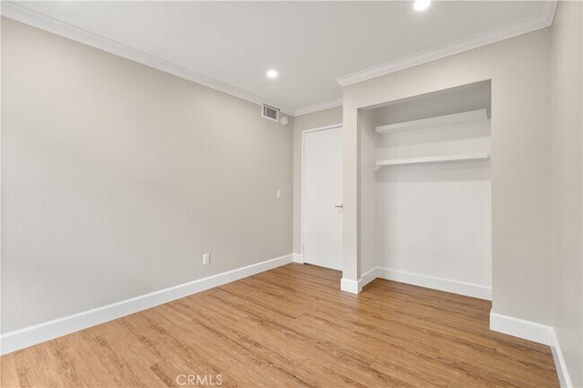 Building Photo - 5339 Coldwater Canyon Ave