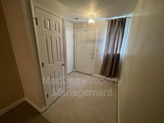 Building Photo - 11303 Kings Crest Ct