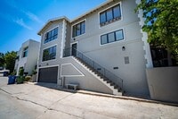 Building Photo - Beautiful 4-bedroom, 4 bath unit in the desirable Los Feliz